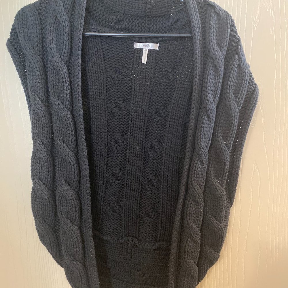 Grey Cable knitted vest